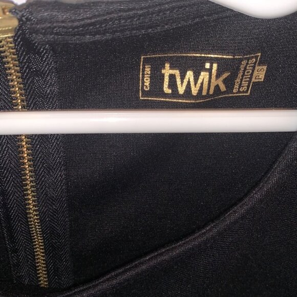 Peplum black sleeveless top - Picture 5 of 8